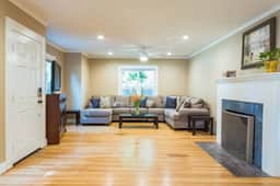 Lovely House near Downtown, Home away from Home! - Image 4
