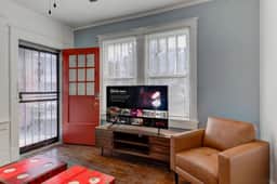 Midtown Memphis Gem | Bright, Cozy, Walkable - Image 4