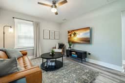 Saint Pete Hideaway: Cozy Urban Escape Oasis - Image 2