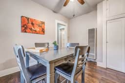 The Vance Corner Suite | Bright & Relaxing - Image 3