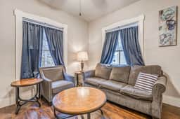 The Vance Corner Suite | Bright & Relaxing - Image 2