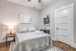 Your Midtown Getaway • Central, Walkable & Calm - Image 2