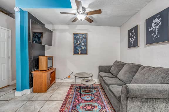 Cozy Central Hideaway in Midtown Memphis - Image 5