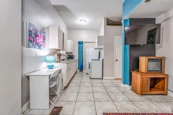 Cozy Central Hideaway in Midtown Memphis - Image 4