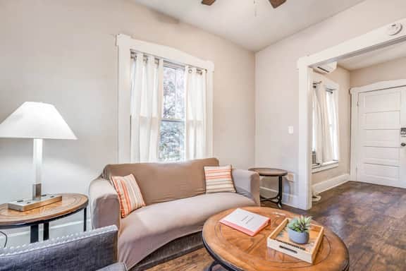 Cornerlight Haven | 6 Min to Overton Square - Image 3