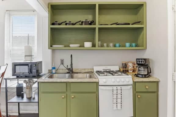 Freshly Renovated 1BR Near Beale and Downtown - Image 4
