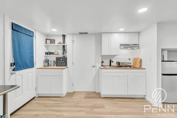Midtown Gem with Secret Speakeasy - Image 5