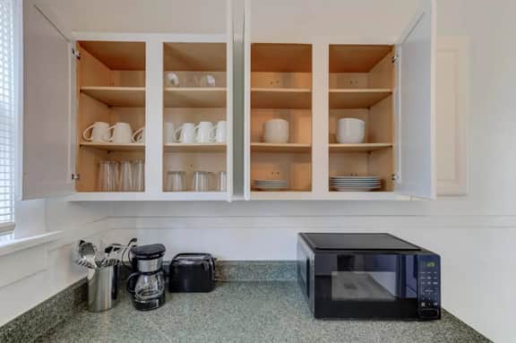 Midtown Memphis Gem | Bright, Cozy, Walkable - Image 5