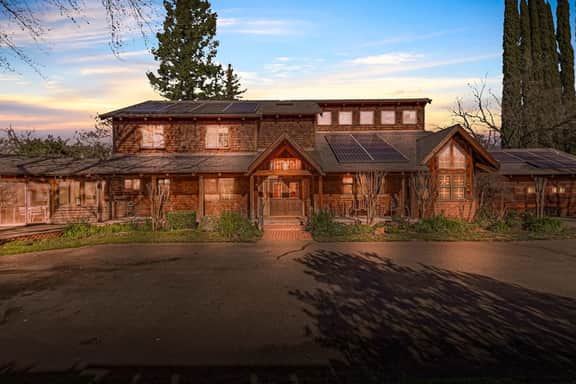 Parkside Place | Amazing Location | One Of A Kind - Image 2